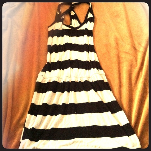*NEW* Black and white striped short dress