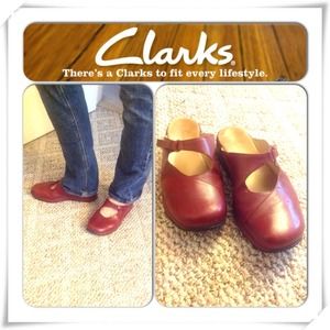 X SOLD EBAY X -Clarks Cross Cut Slip in on clogs