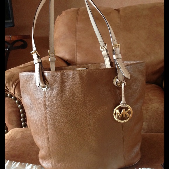 MICHAEL Michael Kors Handbags - MICHAEL KORS LARGE LEATHER TOTE