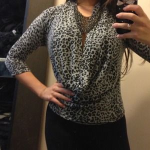 SEXY ANIMAL PRINT QUATER SLEEVE SHIRT!!