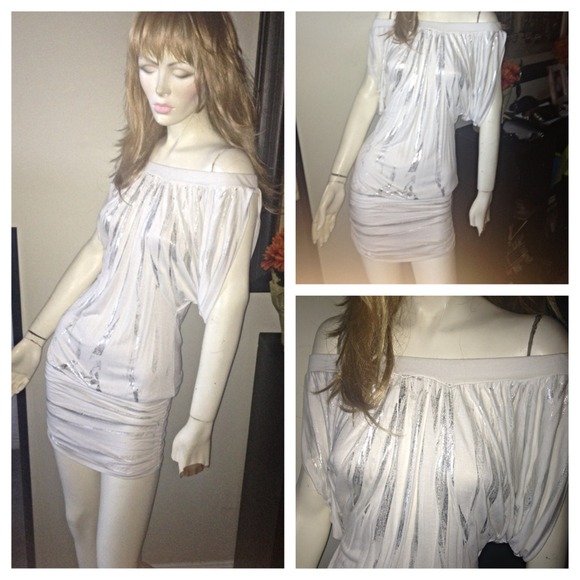 Off shoulder dress - free earrings with purchase