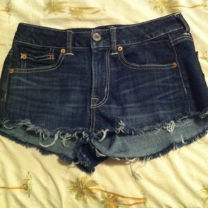 As high waisted shorts