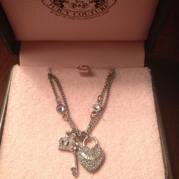 ๐SOLD๐Juicy Couture Necklace - Picture 4 of 4