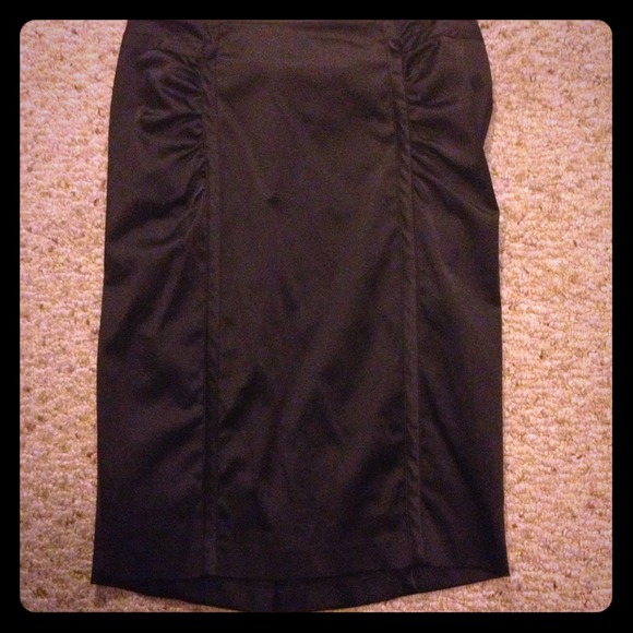 NWOT-satin 3/4 length tight blk tuxedo skirt