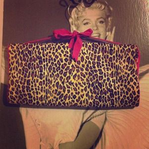 🌹💄Leopard makeup accessory holder