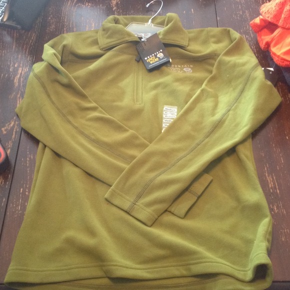 SOLDNew with tags MENS  Mountain hard wear, bebe