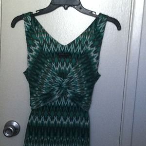Beautiful BCBG sleeveless top!