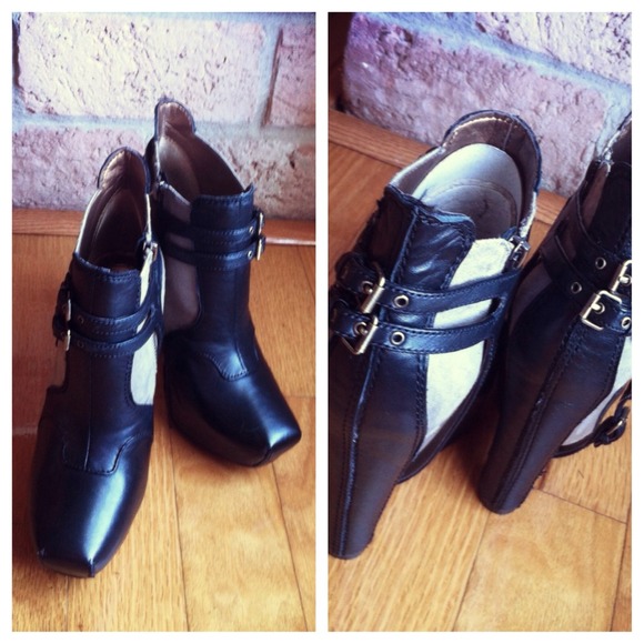 ** SOLD ** Sam Edelman Quilted Booties + Harness - Picture 4 of 4