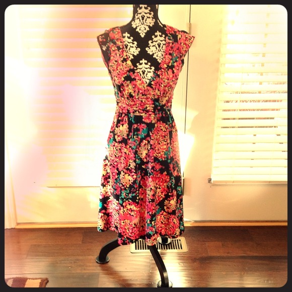 ***** SOLD.  SOLD. SOLD.**** XOXO Floral dress