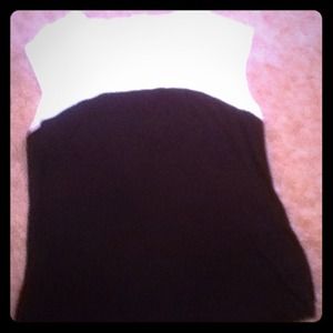 Sleeveless shirt