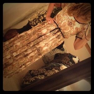 ⛔️⛔️TRADED⛔️⛔️Maxi with Arm Cut Outs