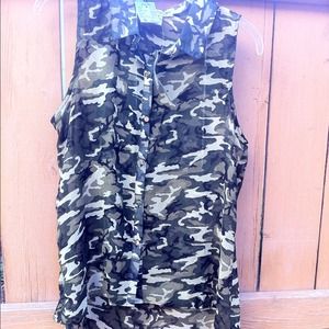Camo high low shirt!