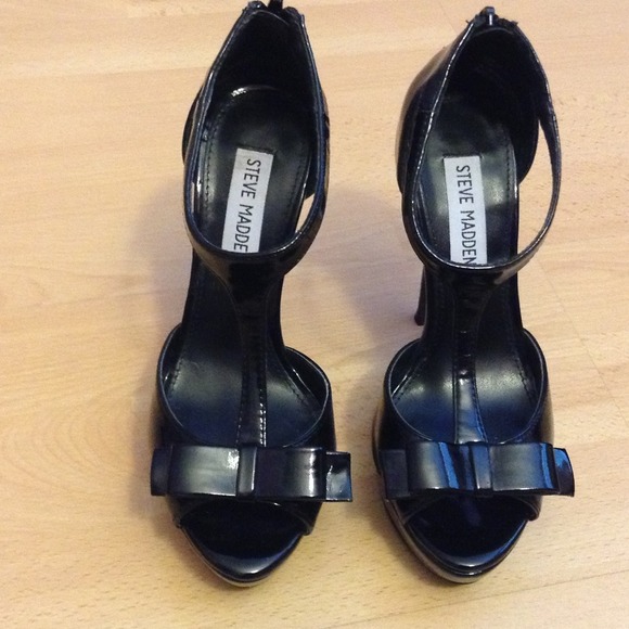 Still new. Worn once. Heals too high for me.