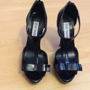 Still new. Worn once. Heals too high for me.