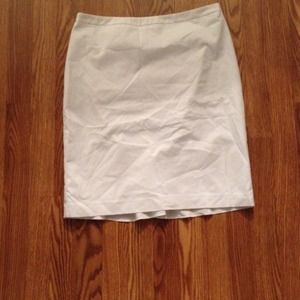 BRAND NEW NEW YORK & COMPANY SKIRT!!!!! (WHITE)