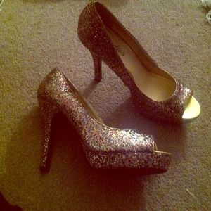 Candies size 6 and 1/2 heels.