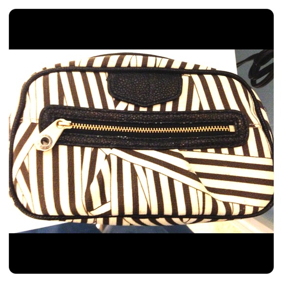 Henri Bendel cosmetics case
