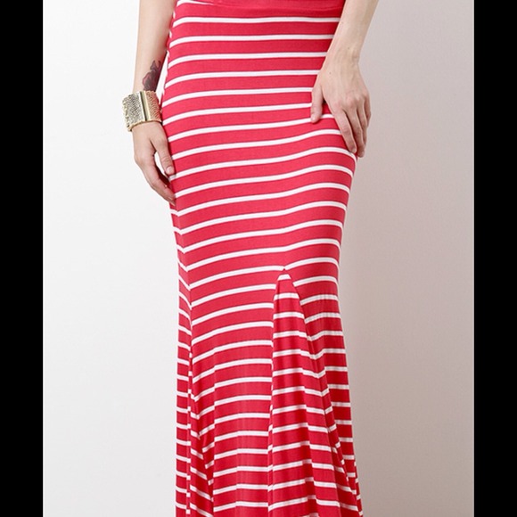 🎀SOLD OUT🎀Red & White Striped Maxi Skirt - Picture 2 of 4