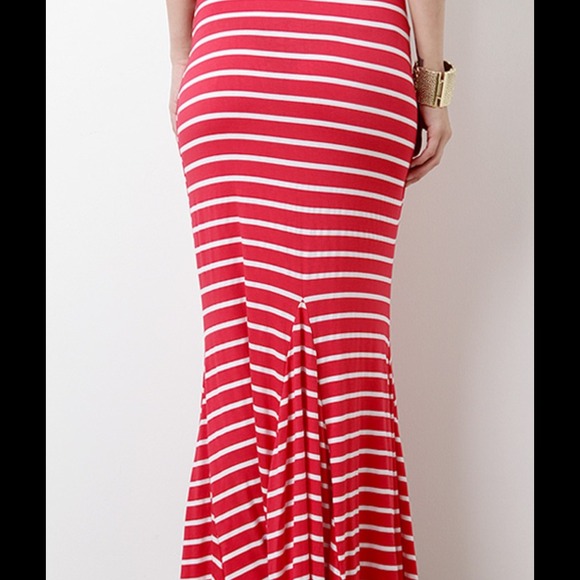 🎀SOLD OUT🎀Red & White Striped Maxi Skirt - Picture 3 of 4