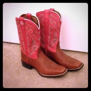Pink cowboy boots size 8.5