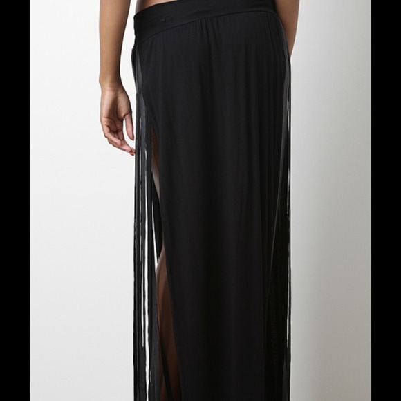 🎀SOLD OUT🎀Black Maxi Skirt - Picture 4 of 4