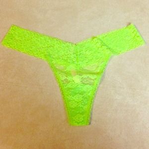 💥REDUCED💥VS PINK Lace Thong