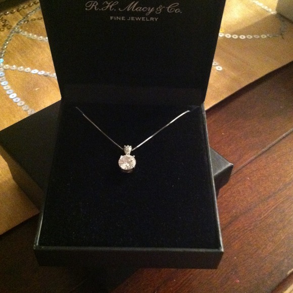 Necklace white gold