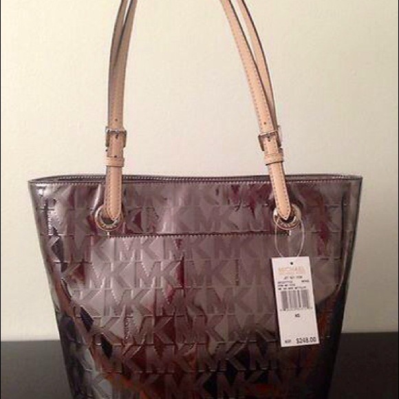 ❗️SOLD❗️Michael Kors Jet Set Signature Metallic