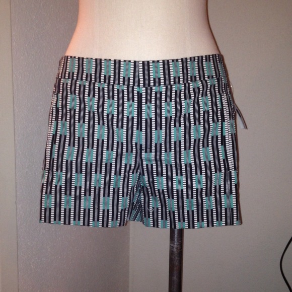 Gap Aztec printed shorts!