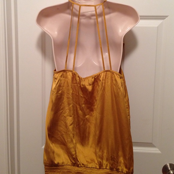 Beautiful Ruffled Arden B top - Picture 3 of 3