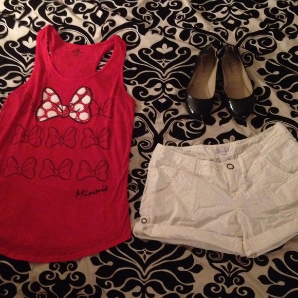 White GAP shorts
