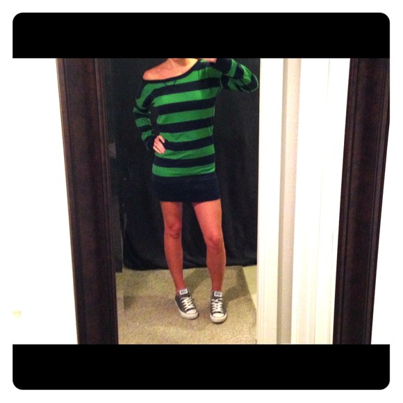 🚫sold in bundle🚫Comfy sweatshirt dress. Size M