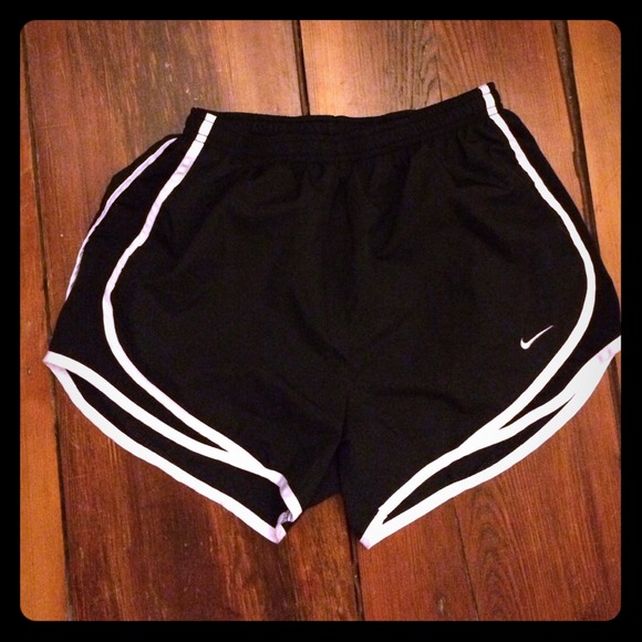 Nike shorts size small