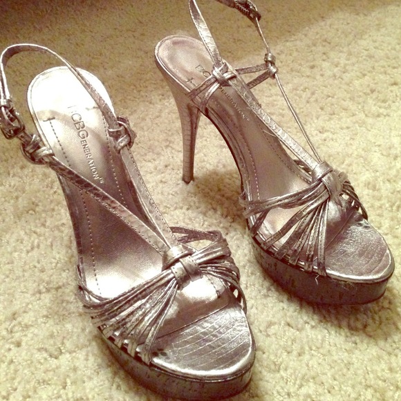 BCBGeneration Shoes - BCBGENERATION SANTOS PLATFORM HEELS PEWTER 6