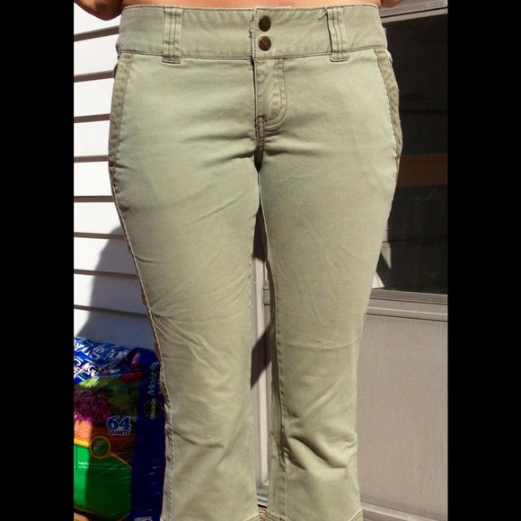 American Eagle Outfitters Crop pants!