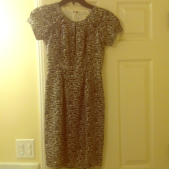SOLD IN BUNDLE Black & white graphic print dress