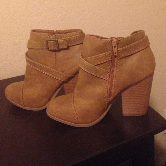 Lauren Conrad Tan Ankle Boots