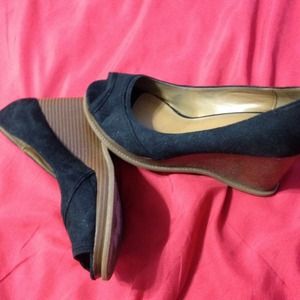 Black suede open toe wedges ♦️Final Prics♦️