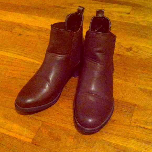 ❌SOLD❌ Brown booties