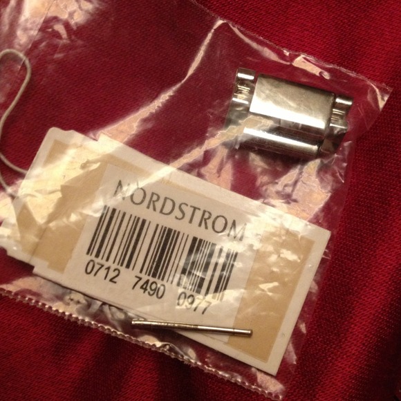 Michael Kors ladies watch with extra links. - Picture 2 of 4