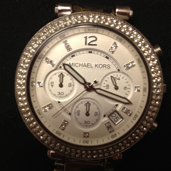 Michael Kors ladies watch with extra links. - Picture 3 of 4
