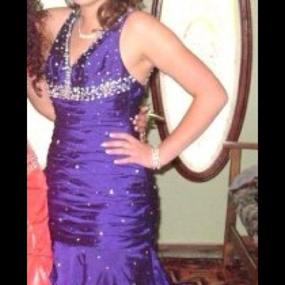 Prom dress - Picture 2 of 4