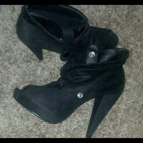 UNAVAILABLE GORGEOUS shoes without box. - Picture 3 of 4