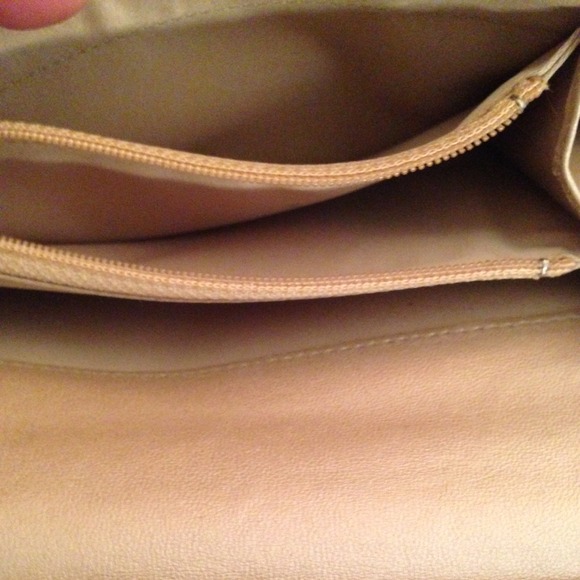 CHANEL Camellia pink bi-fold wallet - Picture 3 of 4