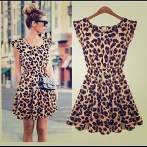 Leopard dress available in S M L