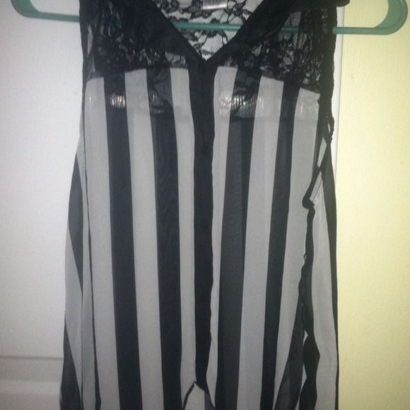 Sheer black and white striped top! 🌟