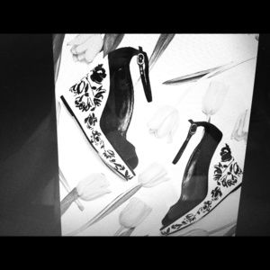 White House Black Market casual shoes