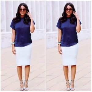 🎉HP!🎉 Amazing bebe white pencil skirt.
