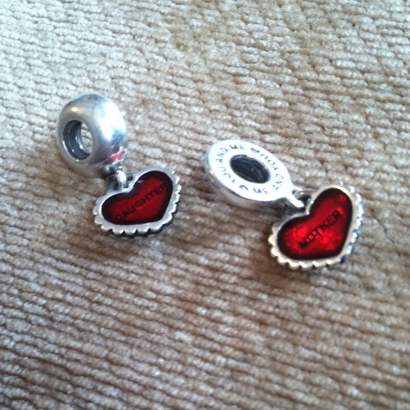 ⭐️SOLD⭐️Authentic Mother & Daughter pandora charm - Picture 4 of 4