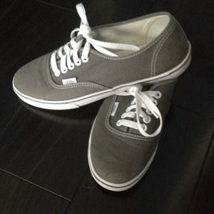 Girls lo pro Vans!!!